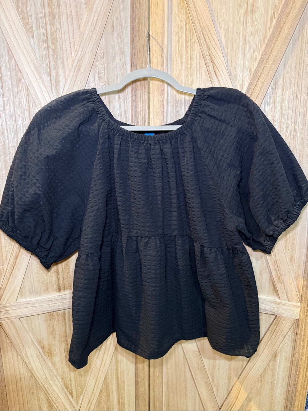 Old Navy Black Textured Puff-Sleeve Peasant Top